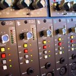 api-512c-mic-preamp